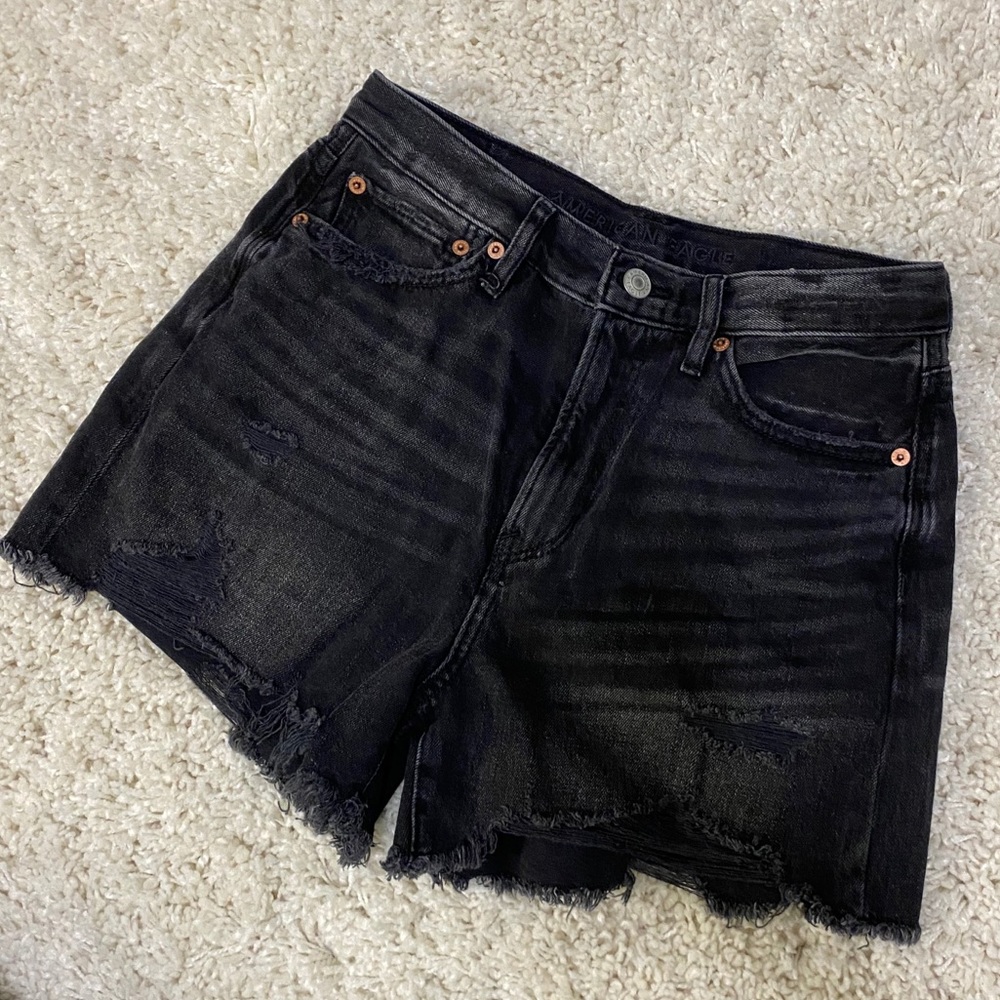 American Eagle 90’s Boyfriend Short